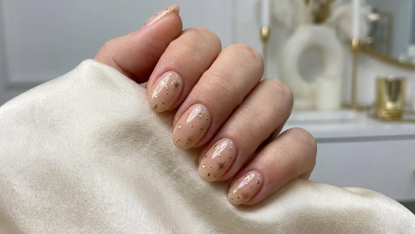 Shine Brighter this Christmas: A Guide to Gold Christmas Nails